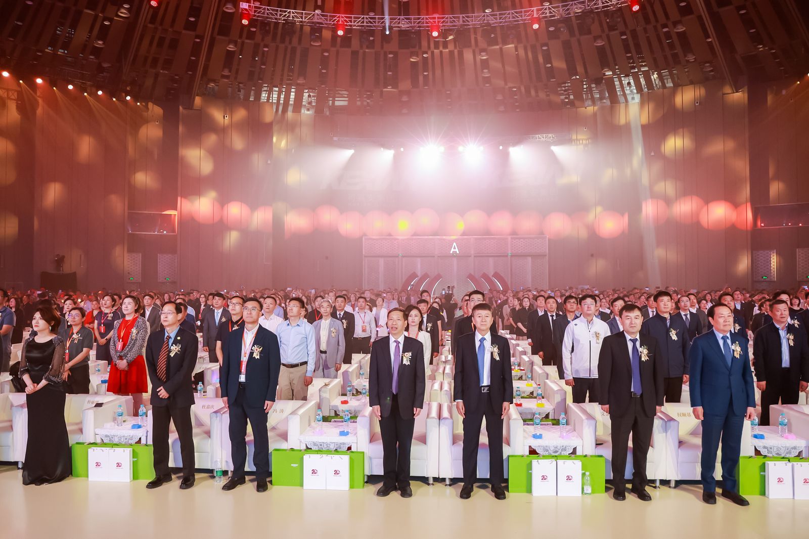 XING5492.JPG~tplv-9lv23dm2t1-resize-animforce-v1_1600_3000_gif.jpg