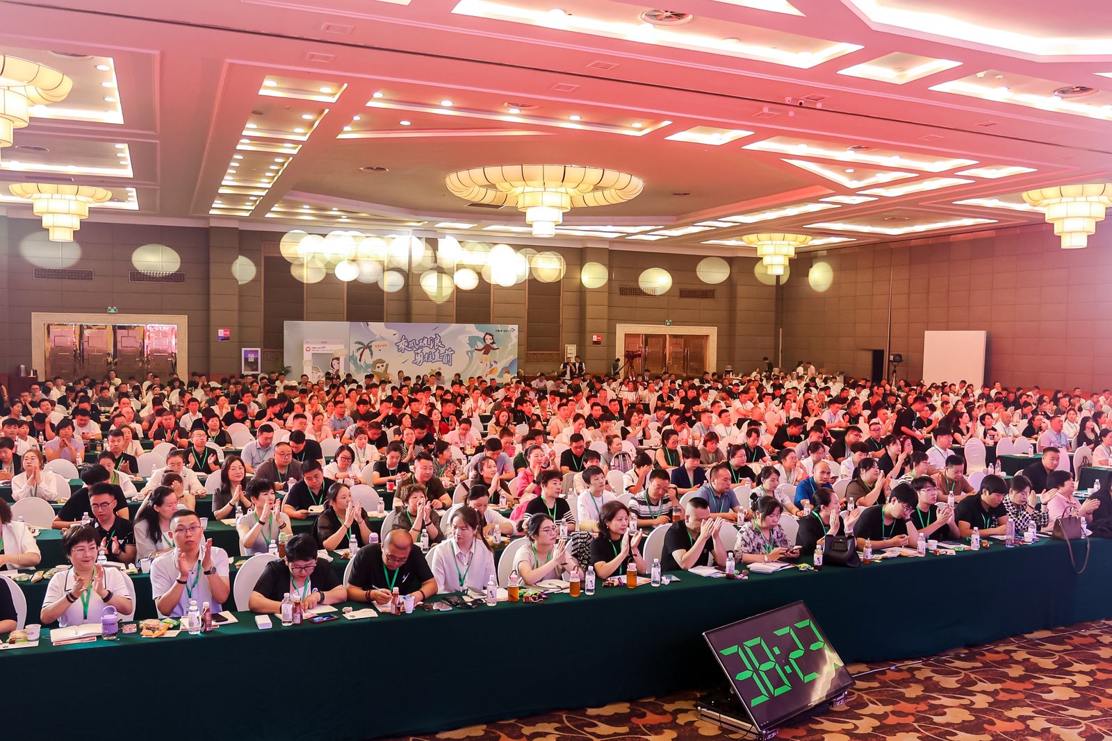 XING1383.JPG~tplv-9lv23dm2t1-resize-animforce-v1_1600_3000_gif.jpg